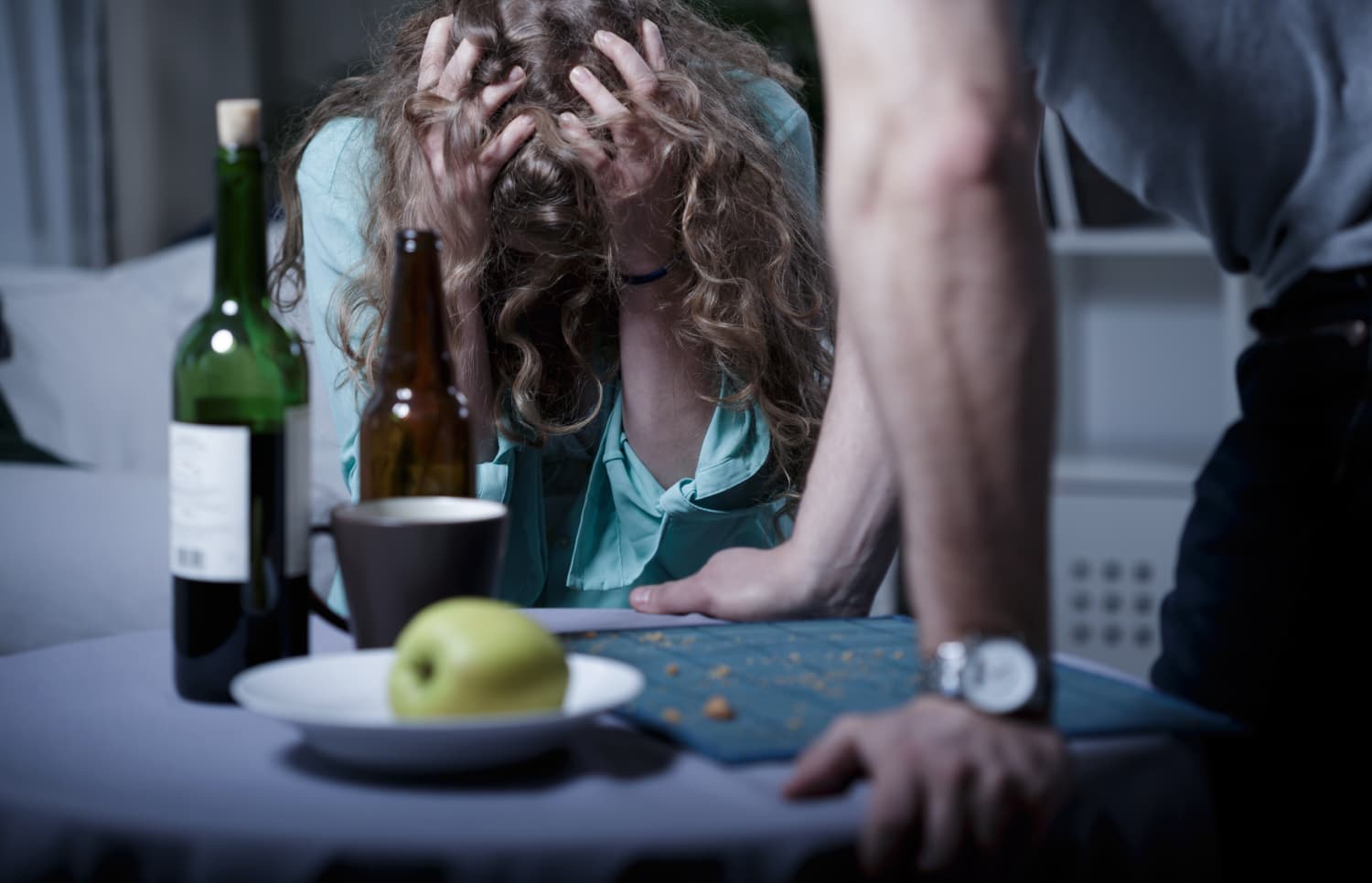 Cover image for Living With an Alcoholic: How To Deal With an Alcoholic Partner   