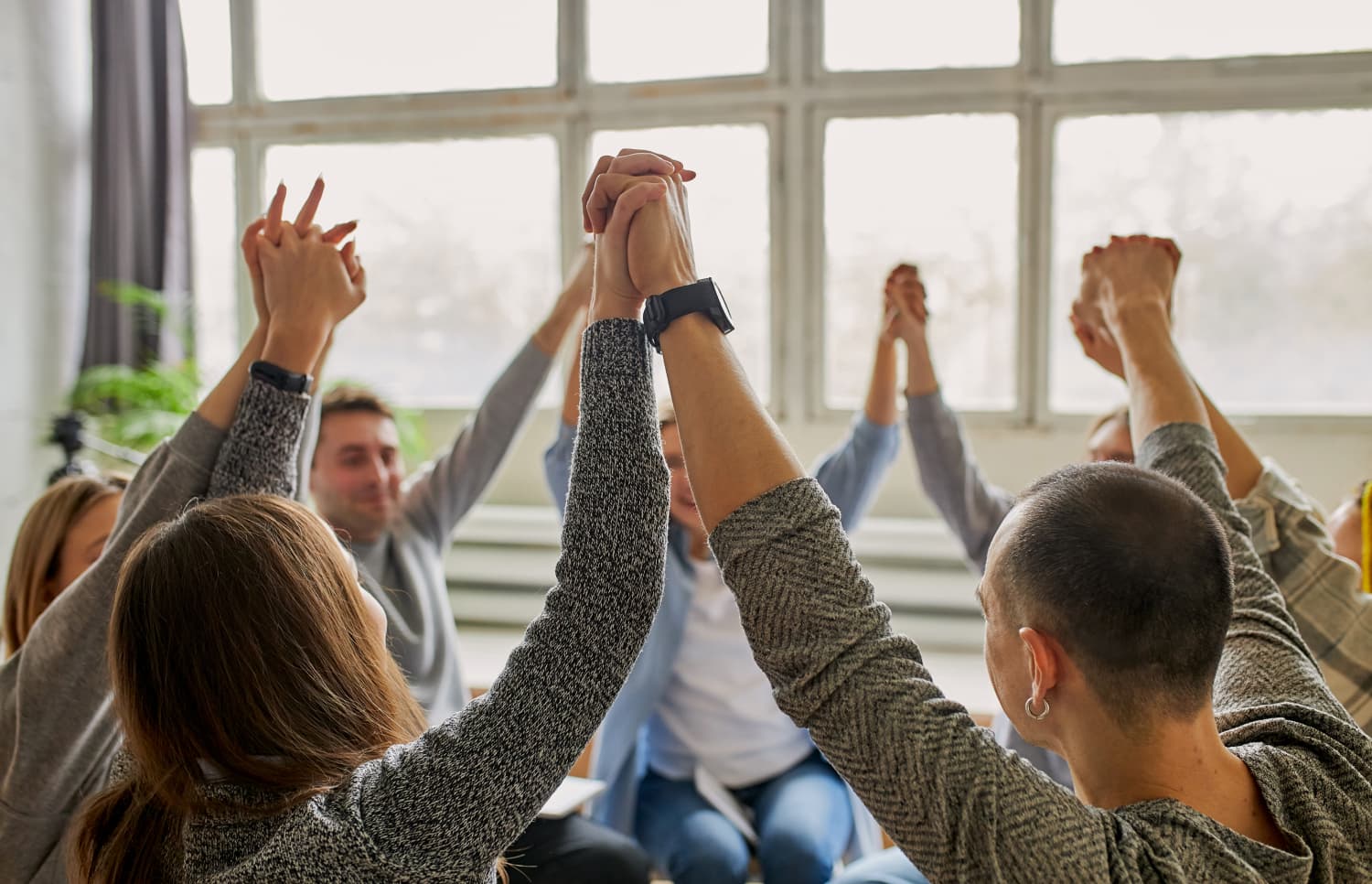 Cover image for 4 Alternative Treatments for Alcoholism